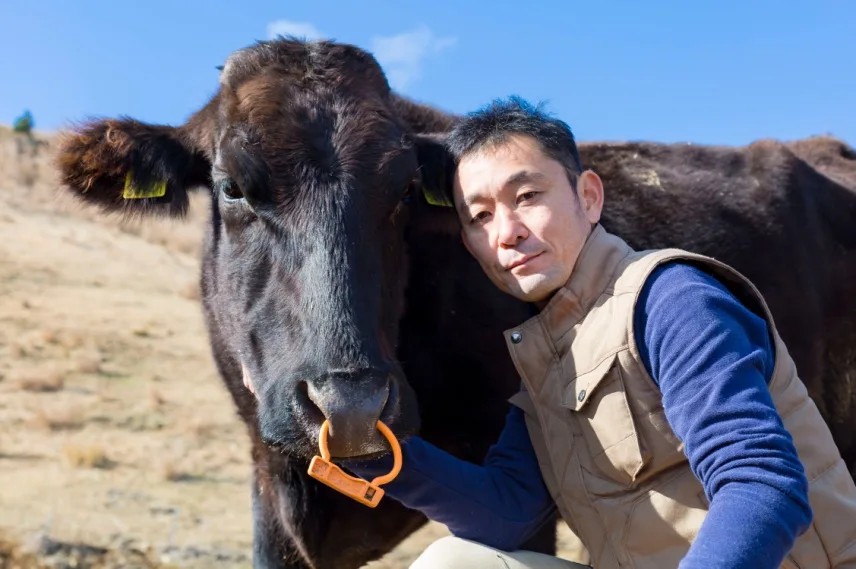 【ギフト】自然放牧黒毛和牛ローストビーフ　株式会社鏡山牧場